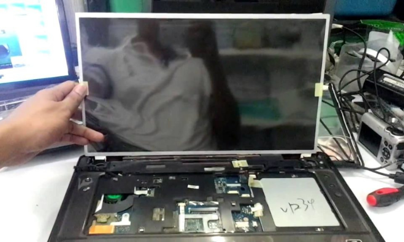 laptop screen replacement cost UK